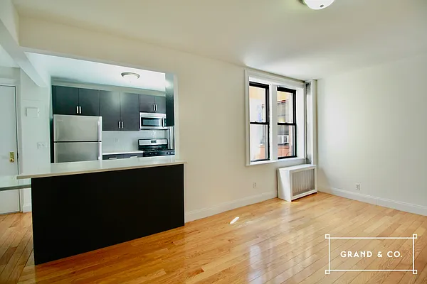 Rented by Grand & Co. | media 1