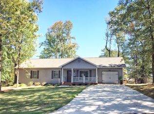 918 Edgewood Dr, Pell City, AL 35128