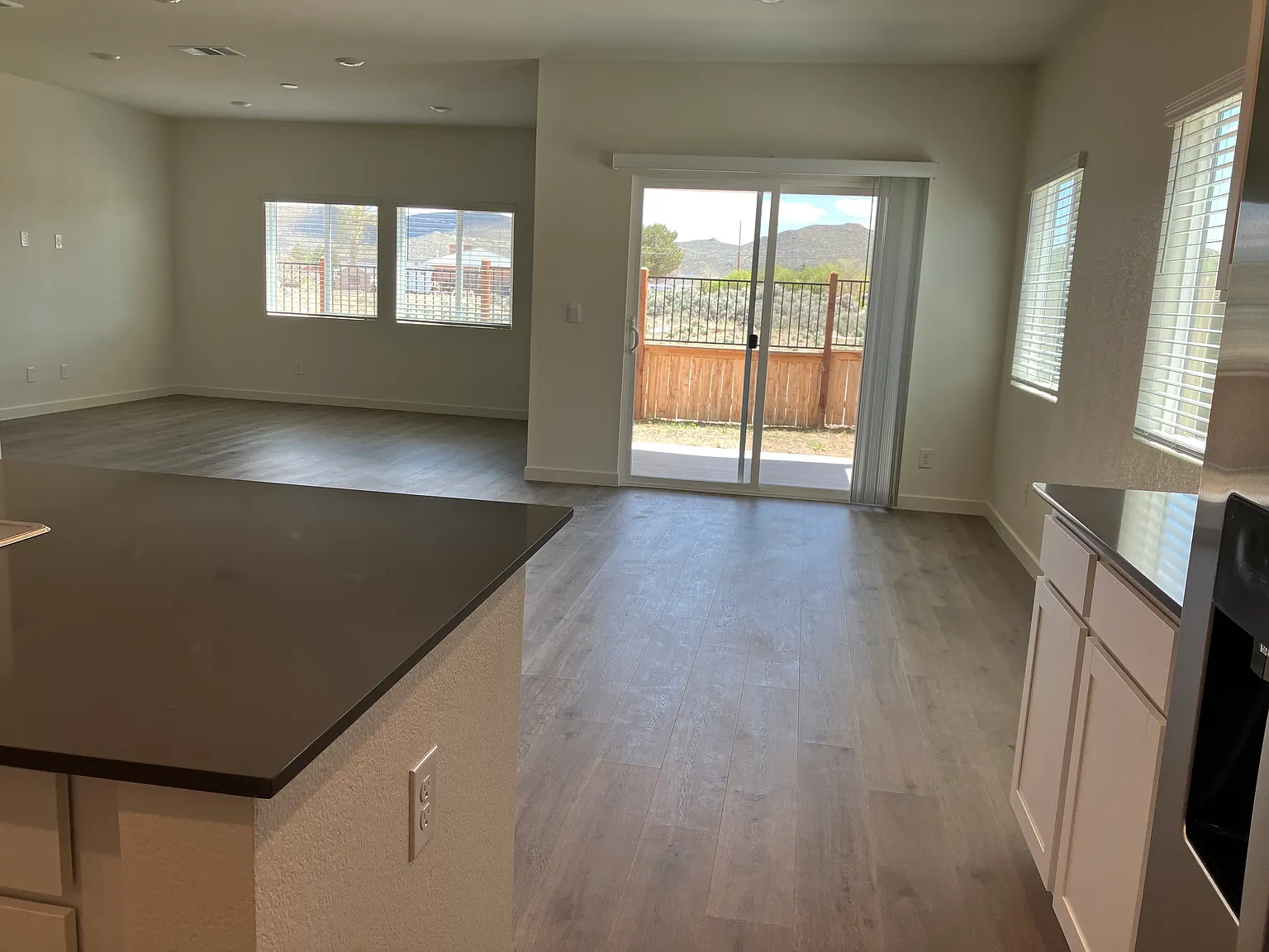 4 bed, 1825 sqft, $2,950 — Photo 3