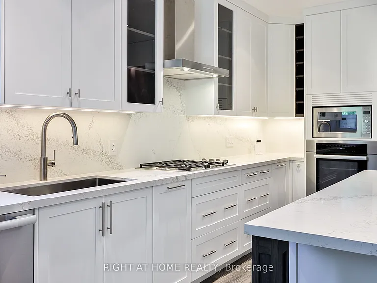 232 Willard Ave — Photo 6