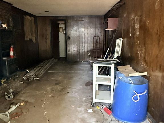 3rd image of 2025 S Spruce St