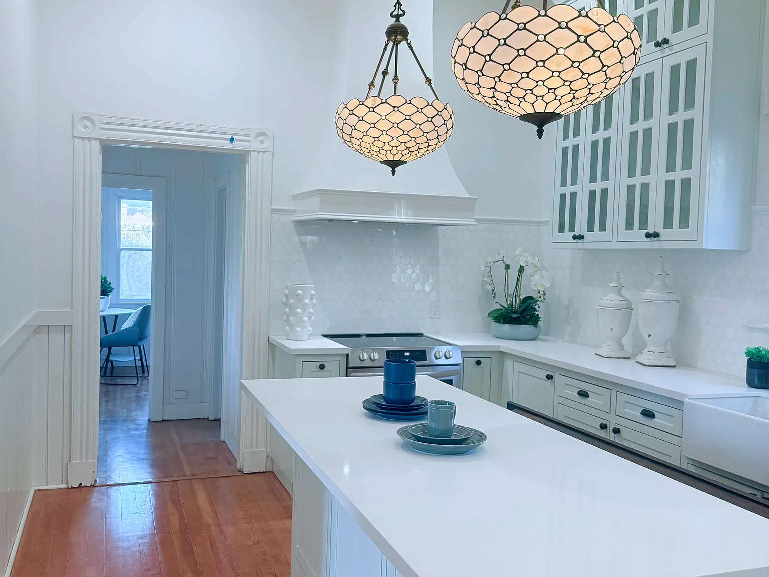 3 bed, 1637 sqft, $5,750 — Photo 3
