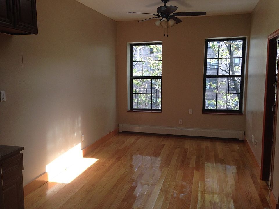 1st image of 2276 2nd Ave Frnt 2