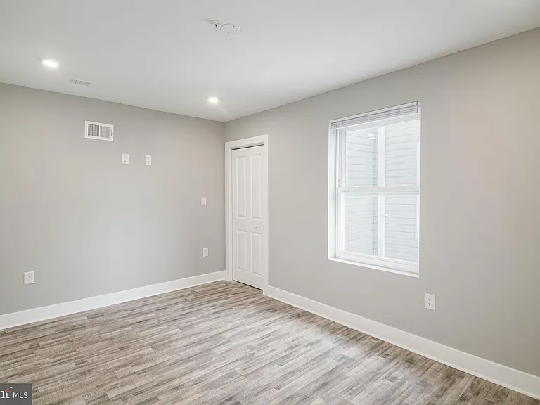 1443 N 8th St #5 — Photo 8