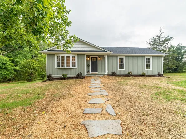 82 Firefly Ln, Lynchburg, VA 24504