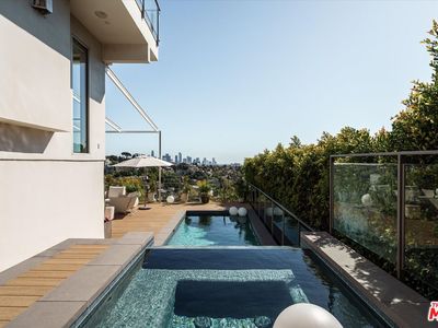 3042 Landa St, Los Angeles, CA, 90039