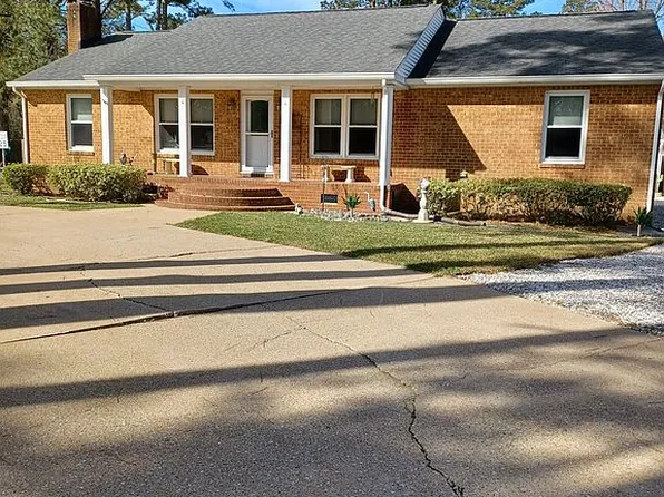 858 Waters Rd, Chesapeake, VA 23322