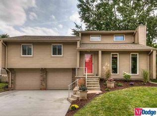 12729 Erskine St, Omaha, NE 68164