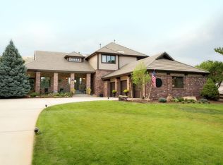 27 Golden Eagle Ln, Littleton, CO 80127
