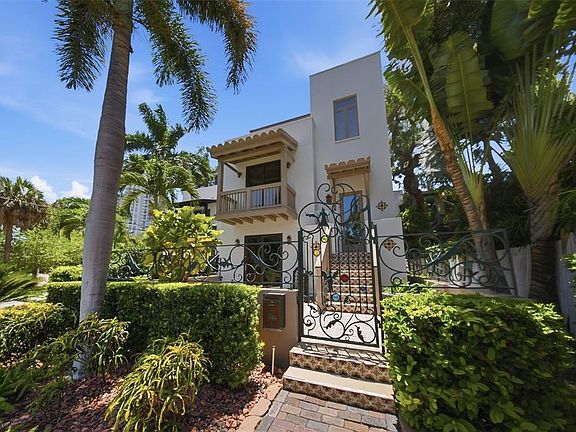 2nd image of 650 BEACH DRIVE NE