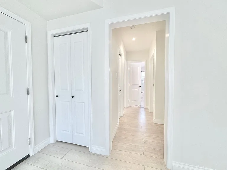 333 N. Oakhurst Dr. — Photo 11