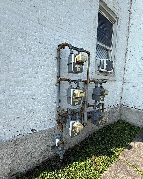Building Photo 4