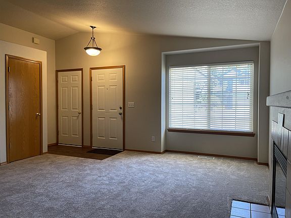 3rd image of 14825 SE Arista Dr