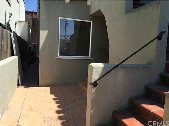 5th image of 122 Claremont Ave