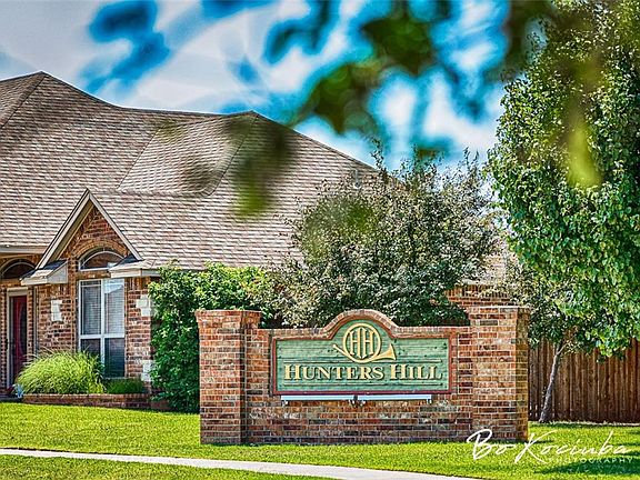 3rd image of 604 N White Tail Way