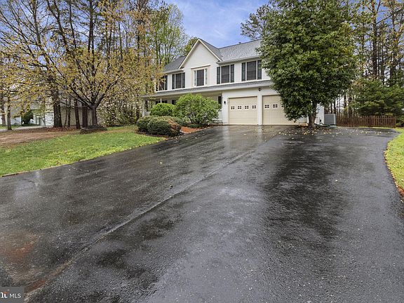 2nd image of 6400 Cranston Ln