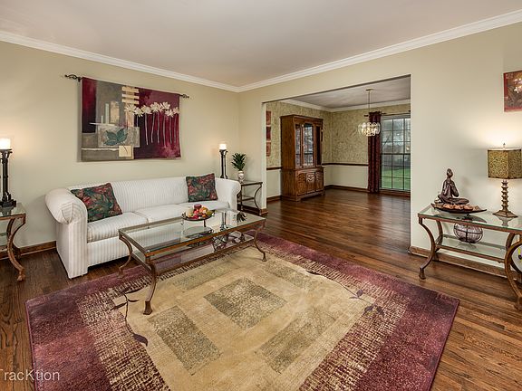 3rd image of 2053 Cromwell Dr