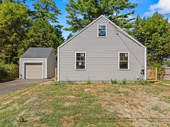 3rd image of 27 Chamberlain Avenue