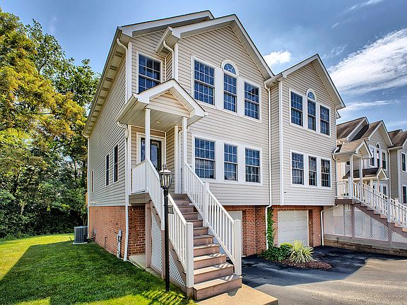 2nd image of 128 Odinwood Ct