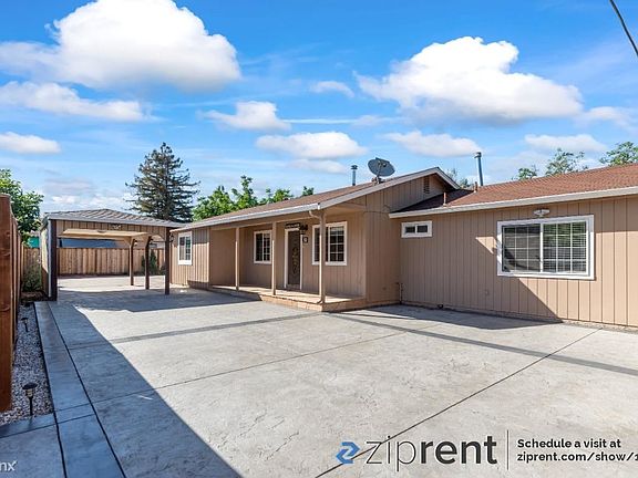 4th image of 30 Pickford Ave #C