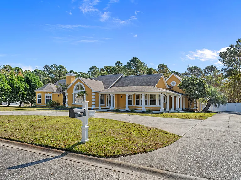 2409 Hunters Trl — Photo 38