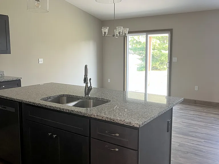 200 Pine Ridge Ct #200 — Photo 9