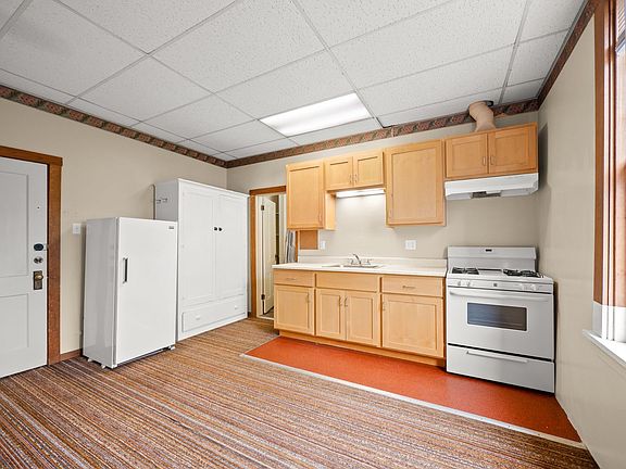 4th image of 103 Depot St Unit 2