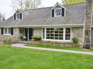 1502 Hillcrest Rd, Lancaster, PA 17603