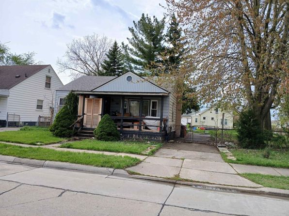 19310 Meier St, Roseville, MI 48066
