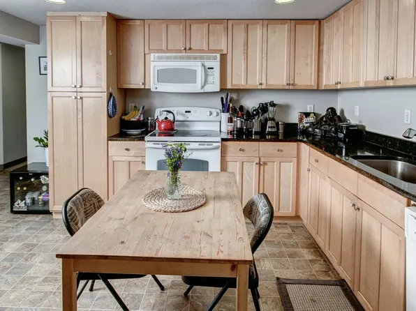 3002Z Harvard Ave E, Seattle, WA 98102