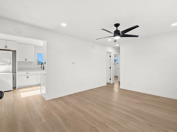 3rd image of 4082-4084 Chamoune Ave #B