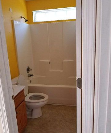 4th image of 1308 Ennis Ave