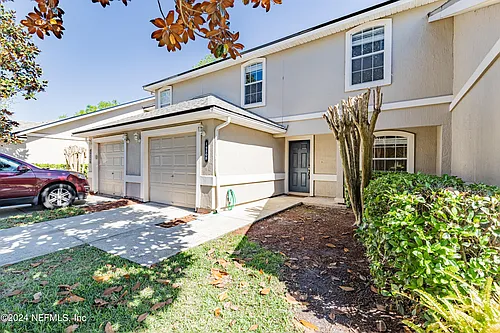 1630 Vineland Cir #B Photo 1