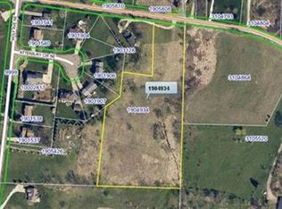 Smith Kramer St NE, Hartville, OH 44632