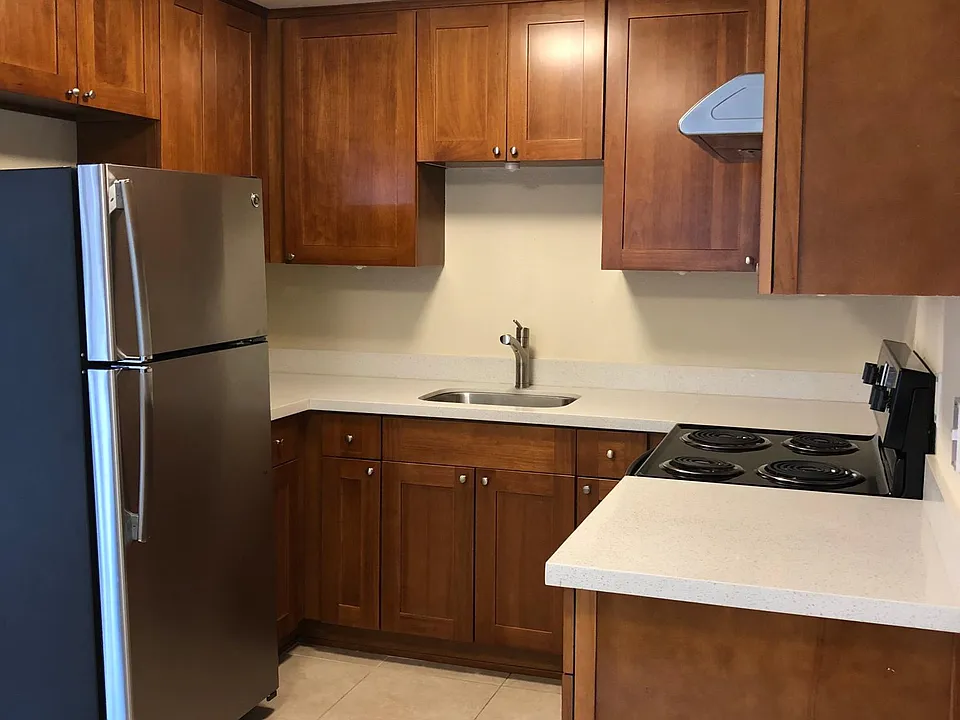 Eat-in kitchen