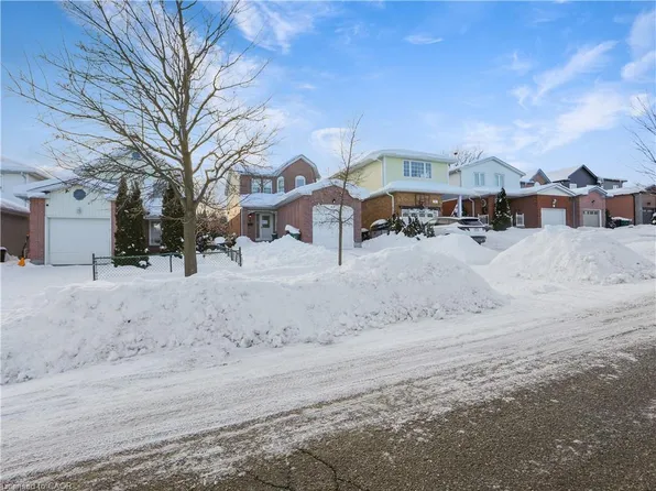 67 Northmanor Cres, Kitchener, ON N2N 3C2