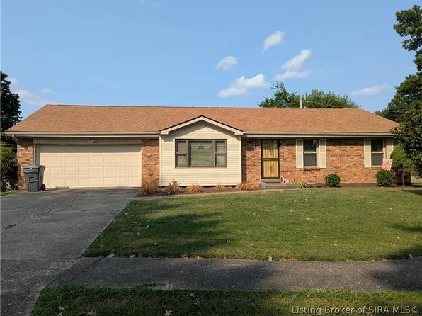 932 Hazelwood Park, Clarksville, IN 47129
