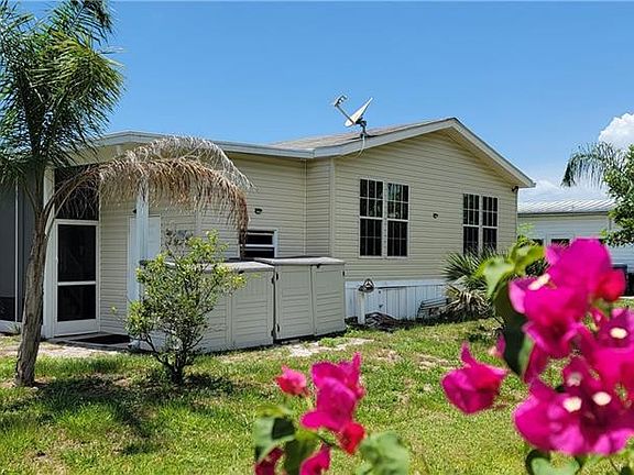 4th image of 24993 Windward BLVD