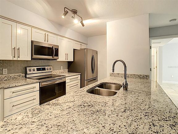 2nd image of 9481 Highland Oak Dr Unit 412