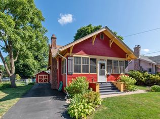 14 Esther St, Crystal Lake, IL 60014