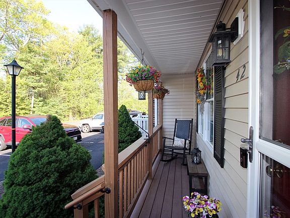 4th image of 42 Ridge Dr #42