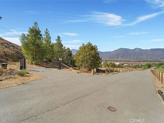 3rd image of 11085 Canyon Cir