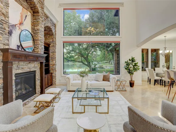 702 Piedmont St, Sugar Land, TX 77478