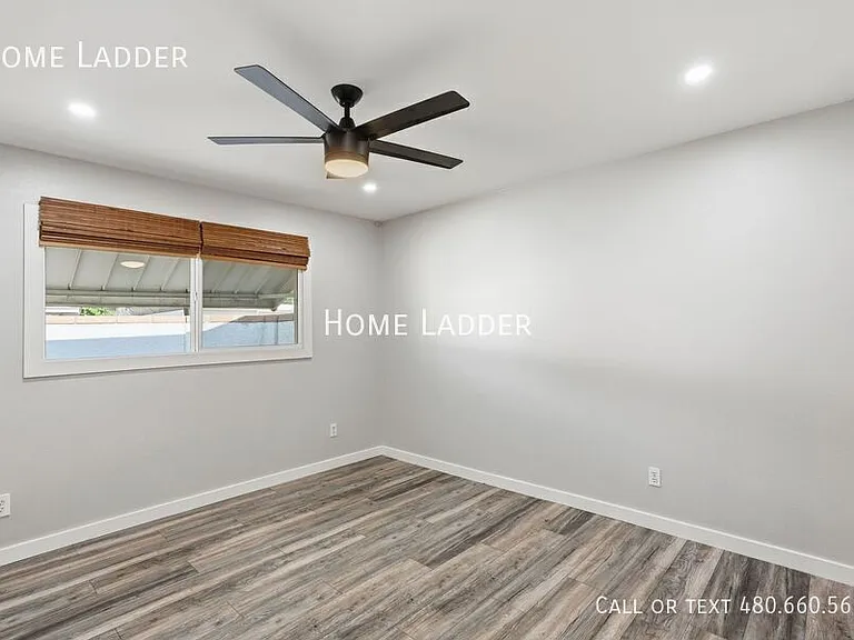 5849 N 81st St — Photo 12
