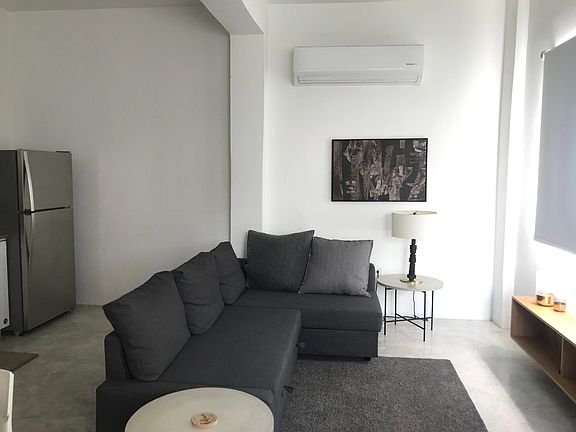 3rd image of 54 Calle Taft #6