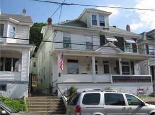 526 Arlington St, Tamaqua, PA 18252