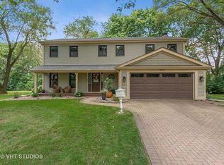 1513 Maple Hills Ct, Naperville, IL 60563
