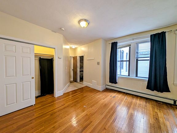 4th image of 77 Hancock St