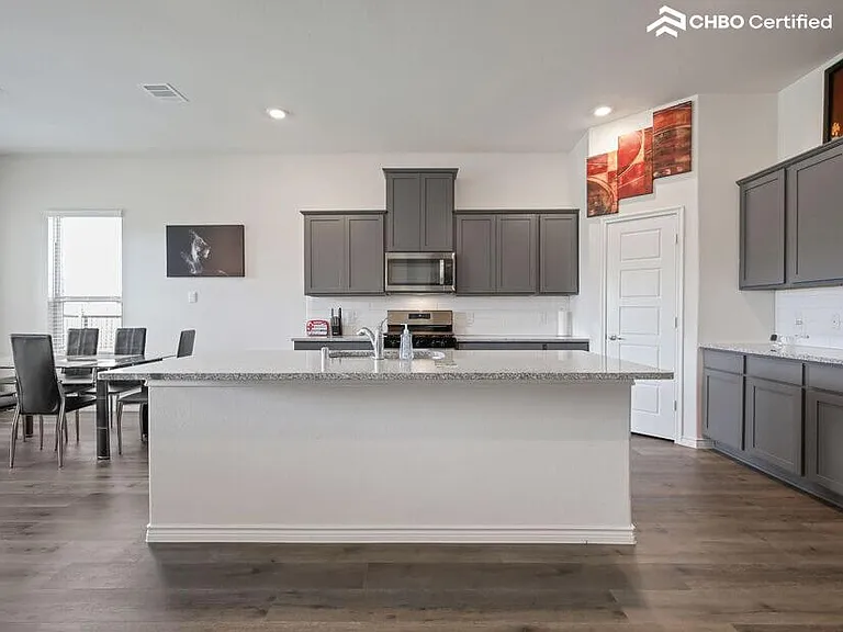 1505 Estivella Dr — Photo 14
