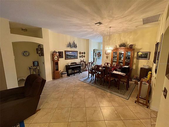 5th image of 505 Northfield Ln